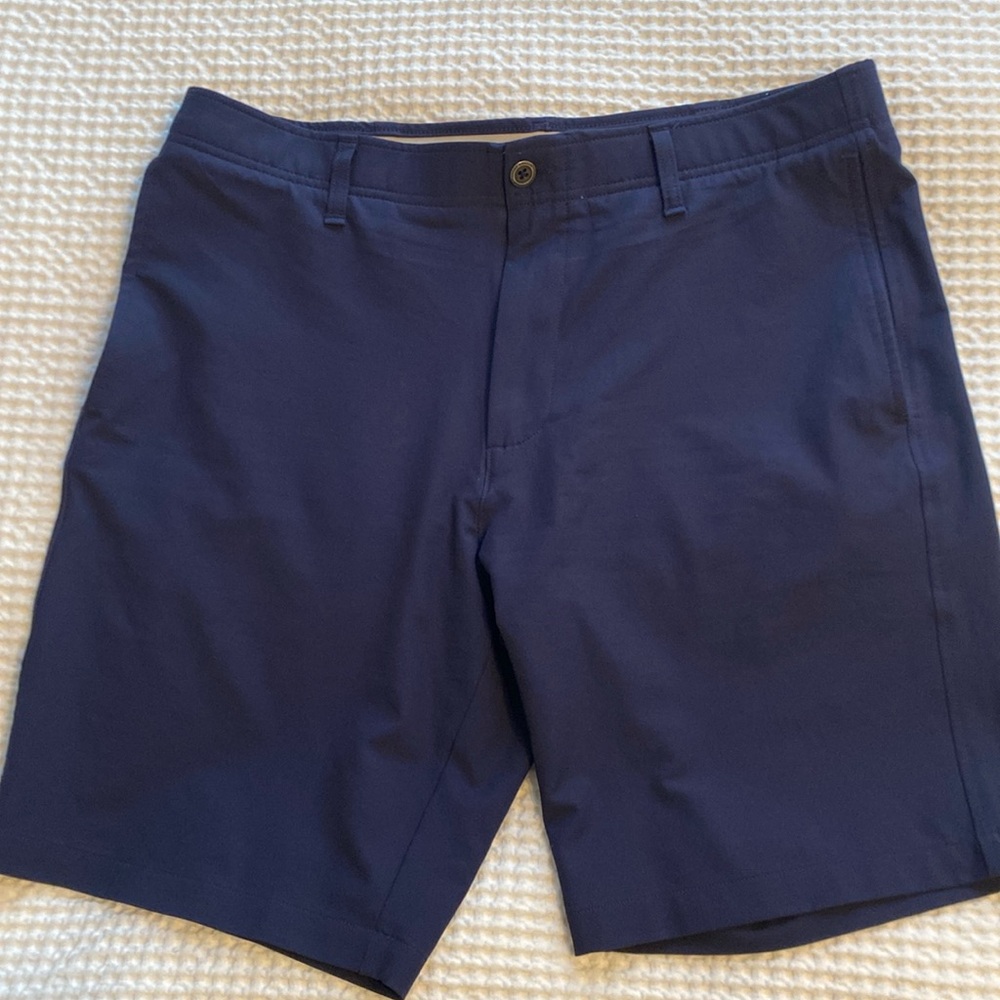 Under Armour golf shorts